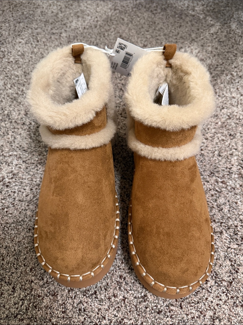 NWT American Eagle Hangout Boots